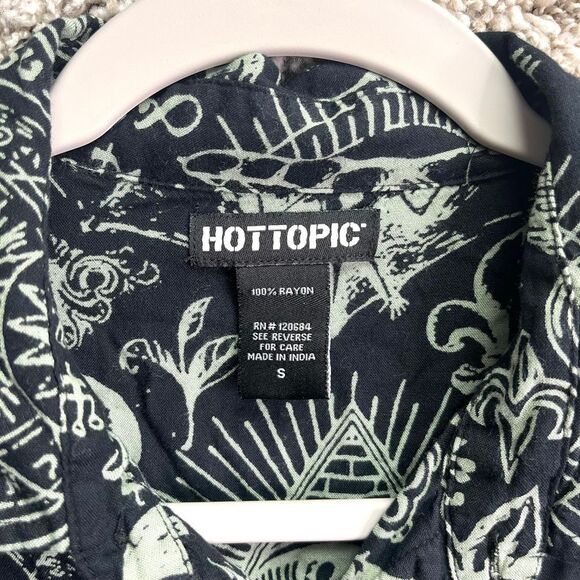 Hot Topic Shirt Men’s S Cosmic Tarot Occult All Over Print Black Short Sleeve - Picture 2 of 5